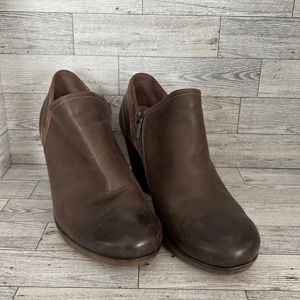 Dansko Marcia Butnished Nubuck size 42